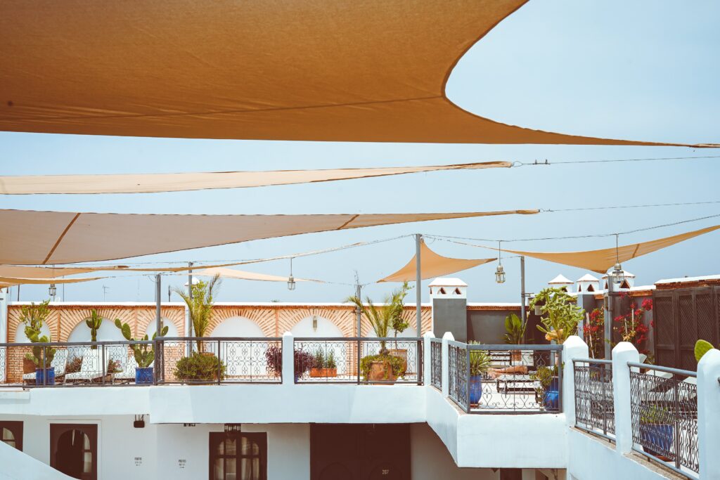 Rooftop terrace of the Rodamón Hostel in Marrakech